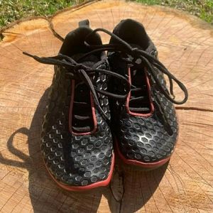 Terra plana vivobarefoot